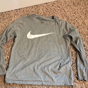 Nike Heather Gray Long Sleeve Tee